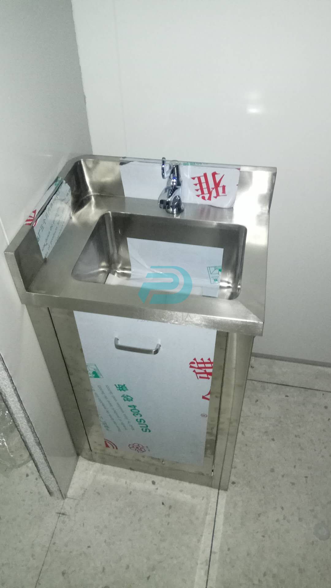 不銹鋼洗手臺(tái).jpg